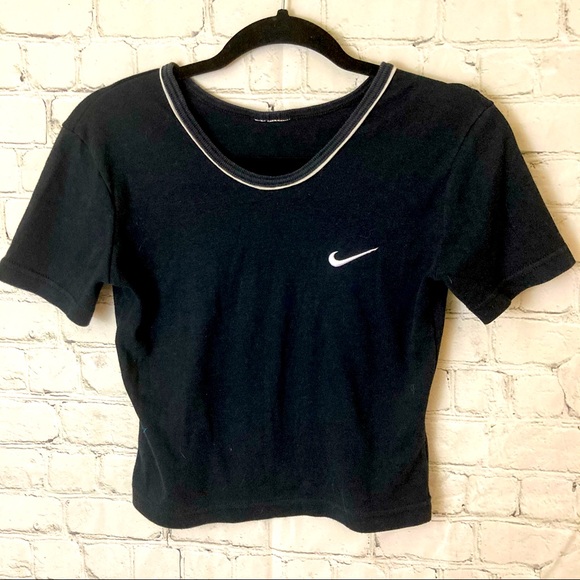 Nike Tops - Nike crop workout tee